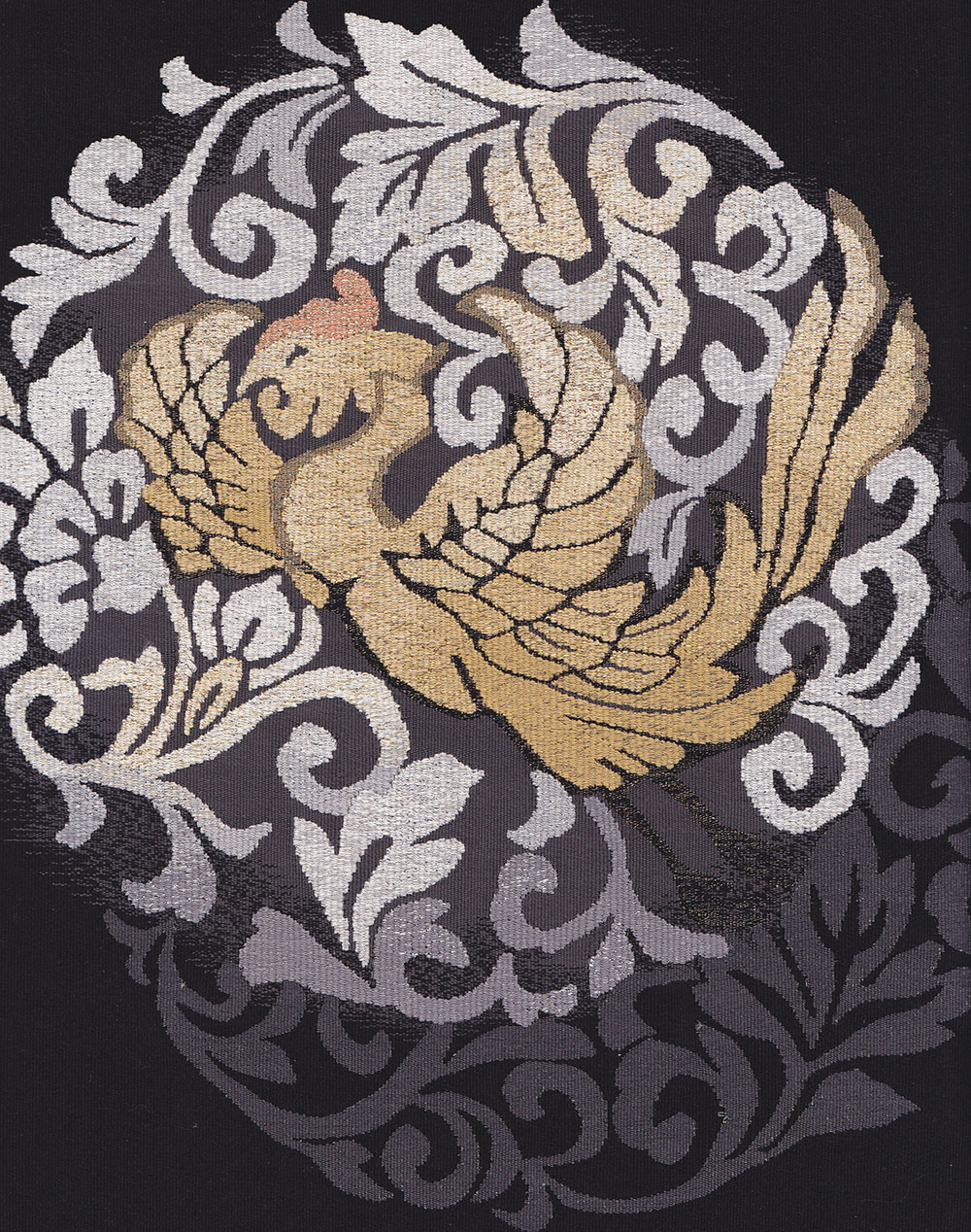 日本美術織物の最高峰「爪掻き綴れ帯」